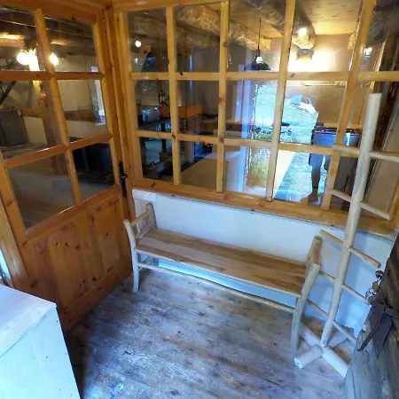 Luxury tent Bordes Pirineu, Pintor Areu